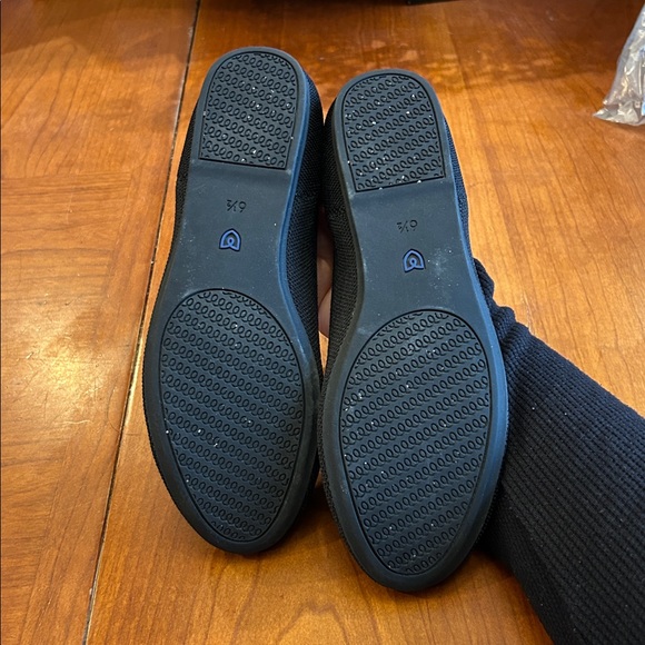 Black Round Toe Rothy's 6.5 - Picture 5 of 6